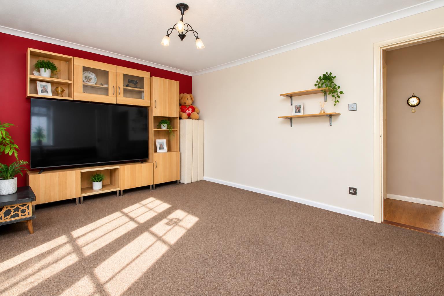 3 bed property in Cropwell Bishop, Milton Keynes
